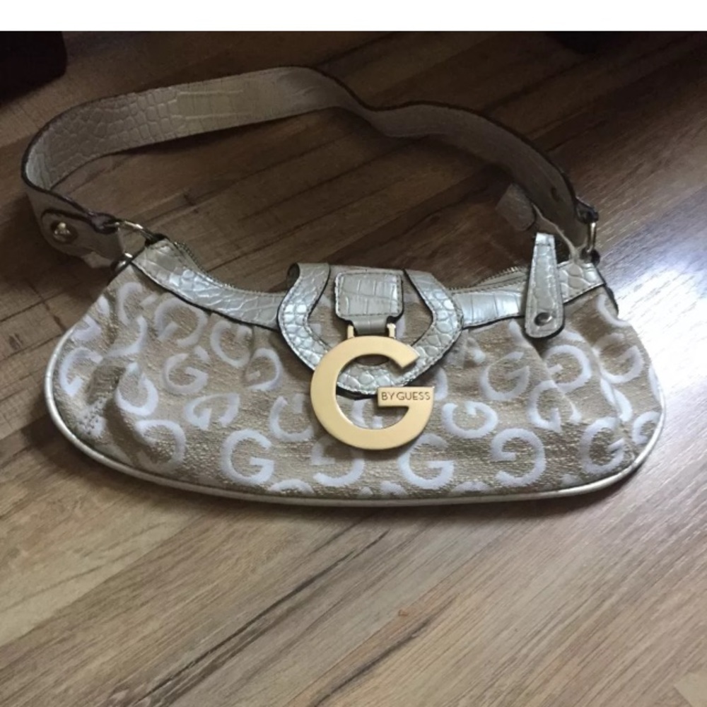 Guess purse
